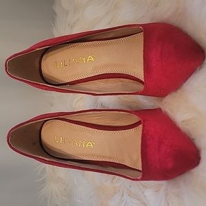 New size 5.5 red velvet heel